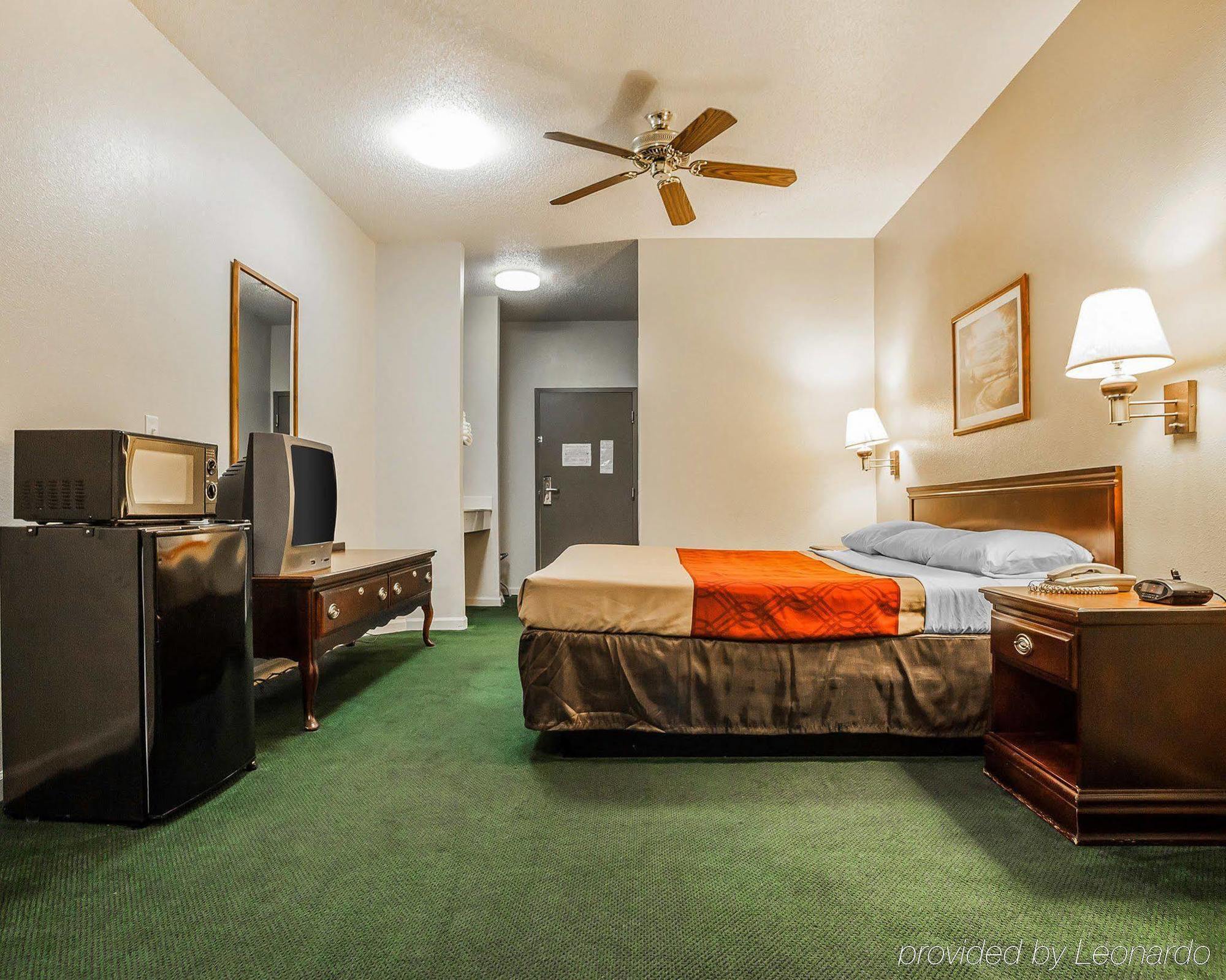Econo Lodge Inn & Suites Granite City Exterior foto